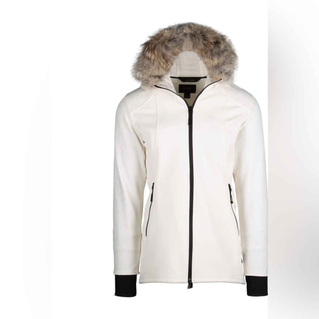 Beyond Women's Corday Softshell L5 Jacket